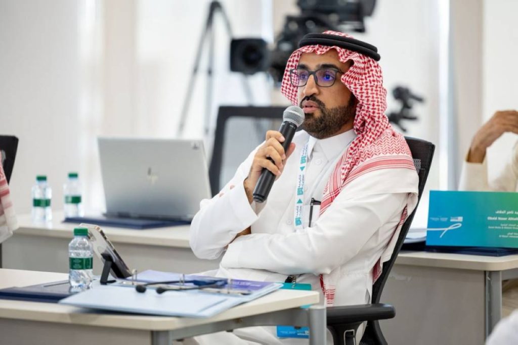 تكريم «عكاظ» تقديراً لريادتها الإعلامية.. بمشاركة الزميلين الأسمري والشهري