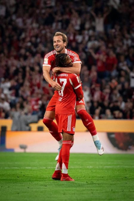 بايرن ميونيخ يكتسح هامبورغ بخماسية ويتصدر الدوري الألماني