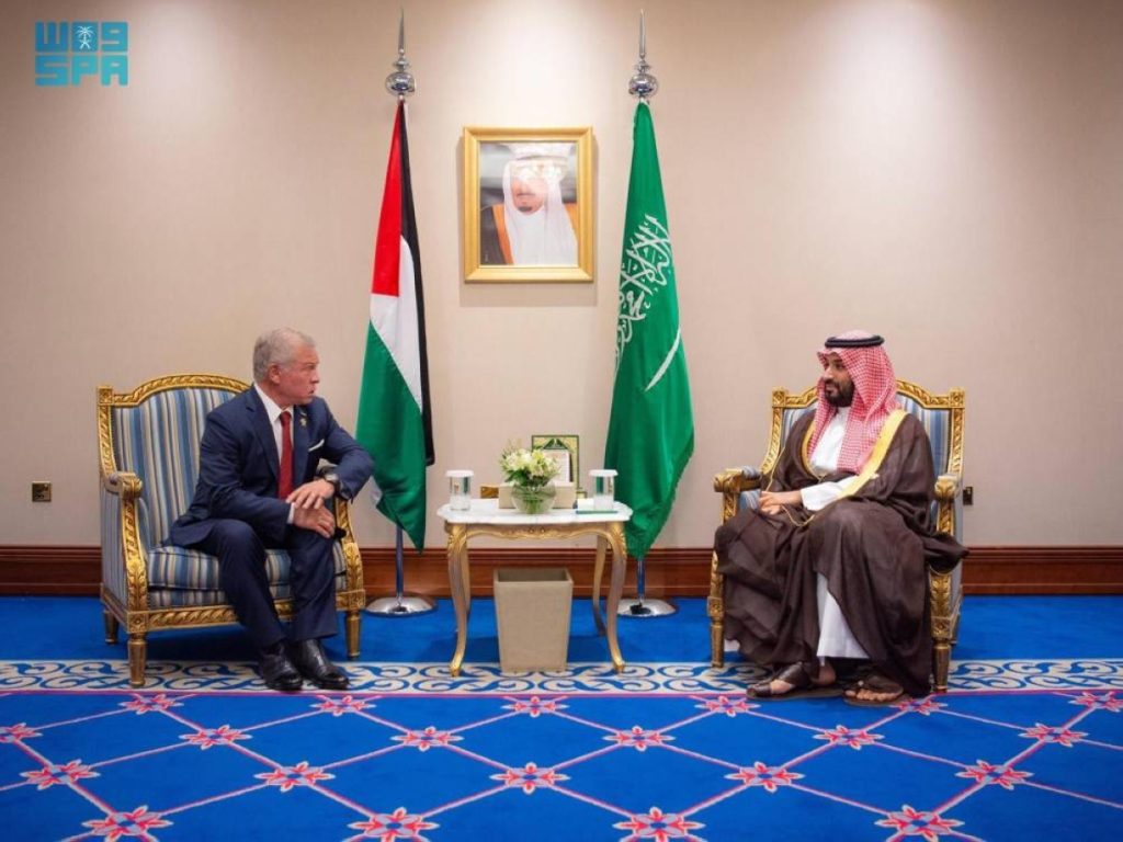 ولي العهد يبحث مع عدد من رؤساء ومسؤولي الدول العربية والإسلامية الموضوعات المشتركة