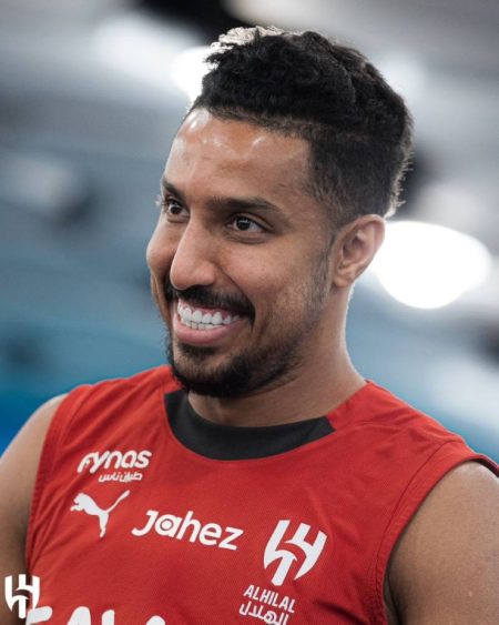 الهلال يتحدى الدحيل القطري