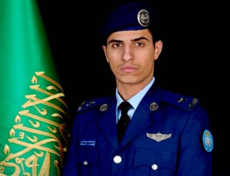 آل مسفر ملازم طيار