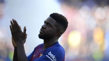 صامويل أومتيتي يعلن اعتزاله كرة القدم