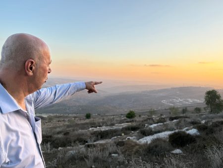 “حفات جلعاد” نموذجا.. هكذا يُعيد الاحتلال رسم جغرافيا الضفة بالبؤر الاستيطانية