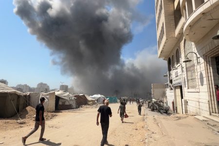 ماذا وراء استهداف إسرائيل الأبراج السكنية بغزة؟