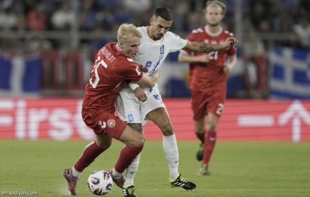 بحضور ثنائي الخليج.. الدنمارك تجرع اليونان الخسارة التاسعة