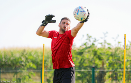 حارس الطائي ينتقل إلى النجمة