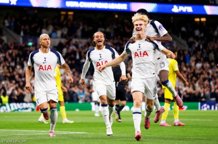 أمام توتنام.. النيران الصديقة تغرق «الغواصات الصفراء»