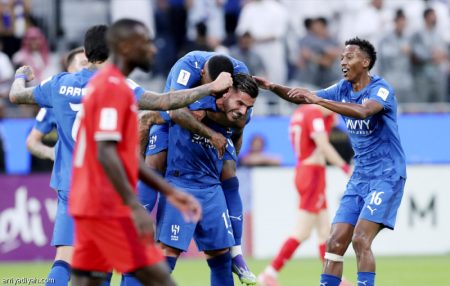 الهلال ينطلق بفوز رابع على الدحيل