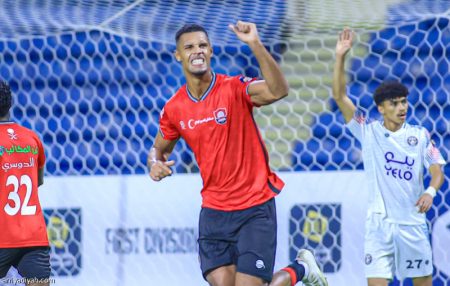 بالثمانية.. التعادل يحسم مواجهة العدالة والرائد