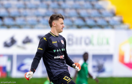 سبق الهلال.. الرياض أول ناد سعودي يضم حارسين أجنبيين