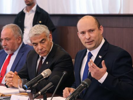 المعارضة الإسرائيلية بين التشظي والتماهي مع نتنياهو