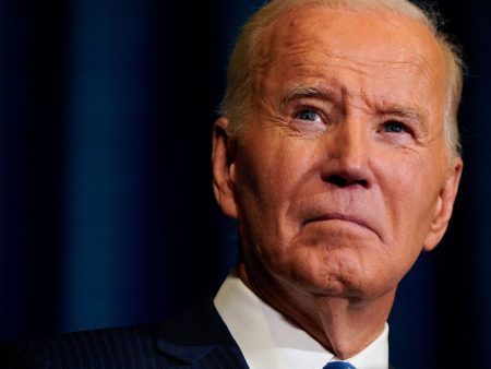 بايدن يخضع لجراحة استئصال خلايا سرطانية