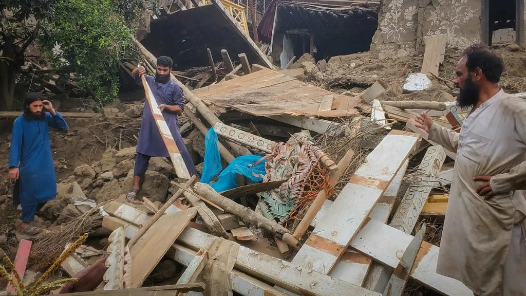 الهلال الأحمر الأفغاني: ارتفاع عدد ضحايا زلزال أفغانستان إلى أكثر من ألف شخص وأكثر من 3200 مصابٍ