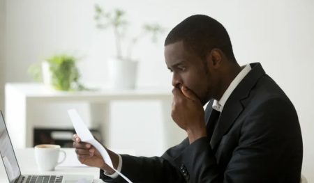 خبير اقتصادي يحذر من الديون الاستهلاكية