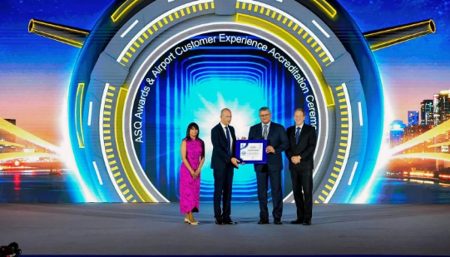 مطار الملك عبدالعزيز يحصد شهادة الاعتماد الدولي في تجربة المسافرين