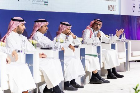 وزارة البيئة ومركز مشاريع البنية التحتية بالرياض والهيئة الملكية لمحافظة العلا يتصدرون منتدى "البنية التحتية العالمي"