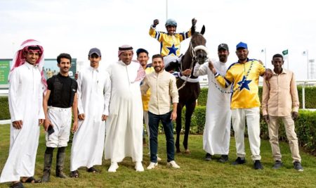 "فاله زين" بطل كأس نادي سباقات الخيل للسرعة في الطائف