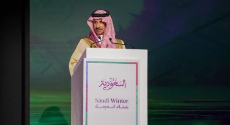 وزير السياحة يرعى حفل إطلاق برنامج شتاء السعودية 2025