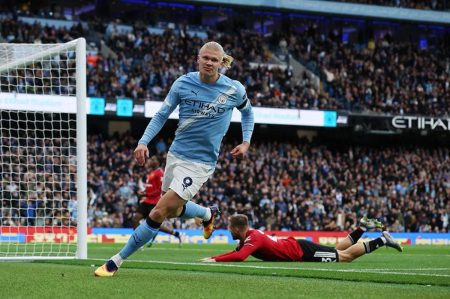 مانشستر سيتي يفوز على «يونايتد» 3 – 0 في قمة الجولة الرابعة من الدوري الإنجليزي