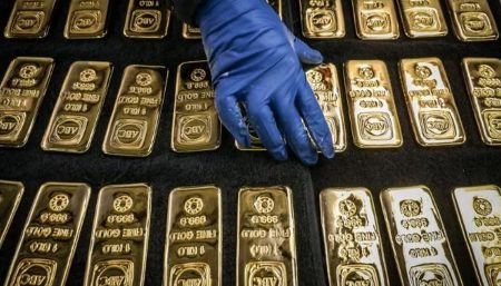 الذهب فوق 3,685 دولاراً للأونصة.. وترقب بشأن أسعار الفائدة من قبل الاحتياطي الفيدرالي