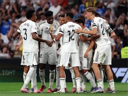 أبرزها ريال مدريد ضد مارسيليا.. مواعيد مباريات اليوم في دوري أبطال أوروبا