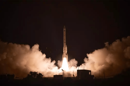 إسرائيل تطلق قمرا اصطناعيا تجسسيا جديدا