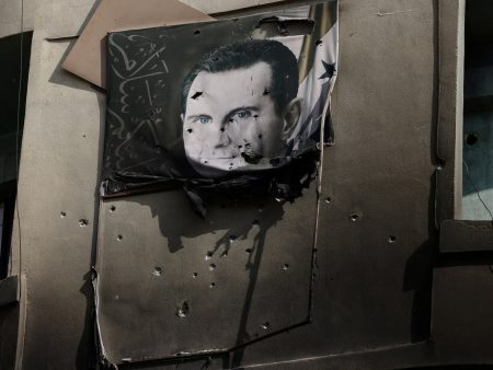 تداعيات مذكرات توقيف الأسد على العدالة الانتقالية بسوريا