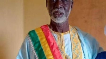 اغتيال رئيس بلدية وسط مالي يفاقم المخاوف الأمنية في سيغو