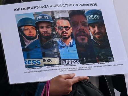 لوموند: ما الذي تريد إسرائيل إخفاءه بفرض التعتيم على غزة؟