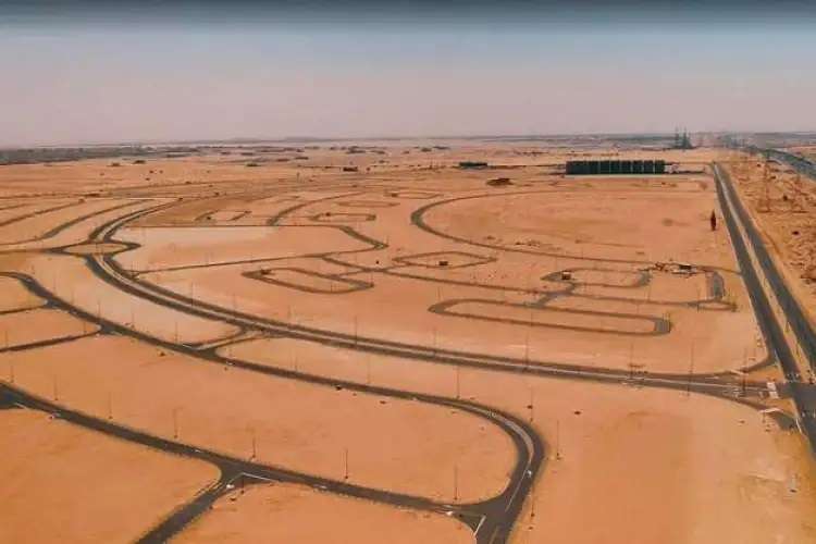 المتر بـ4500 جنيه.. الإسكان تطرح قطع أراضي استثمارية في العاشر من رمضان | تفاصيل