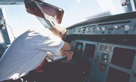 “قيلولة في السماء”.. ظاهرة نوم الطيارين تدق «ناقوس الخطر» على سلامة المسافرين | ما القصة؟