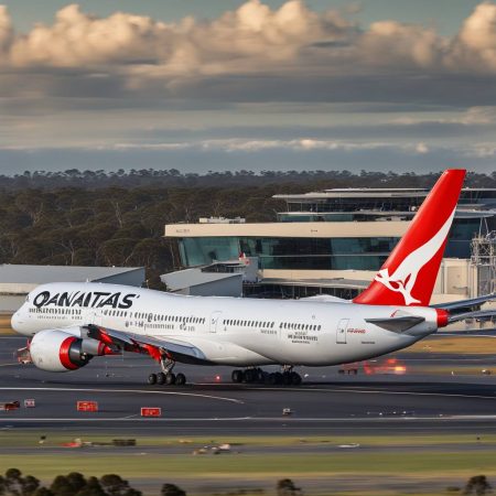 Qantas flight makes emergency landing in Perth Airport with one engine malfunction