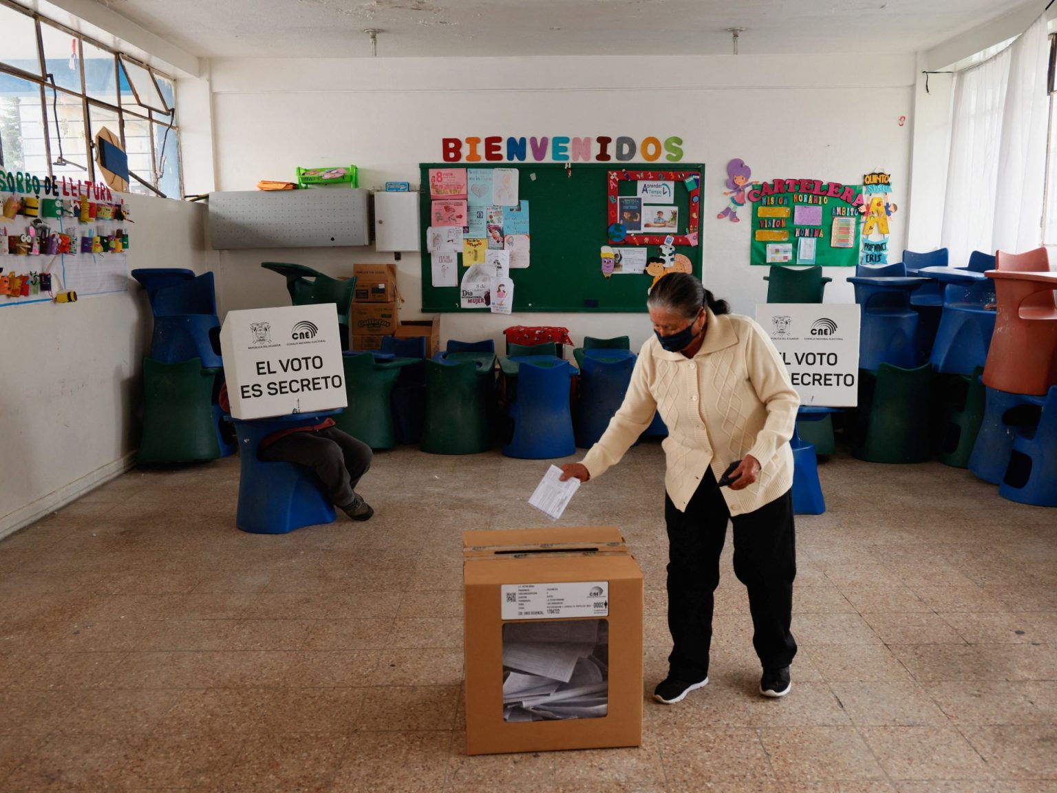 2024 04 21T154628Z 1417400968 RC23B7A3QK2X RTRMADP 3 ECUADOR REFERENDUM 1713715111