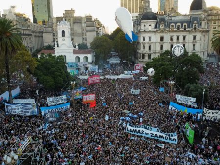 2024 04 23T220658Z 269902197 RC2HC7ALJ12M RTRMADP 3 ARGENTINA PROTESTS EDUCATION 1713965635