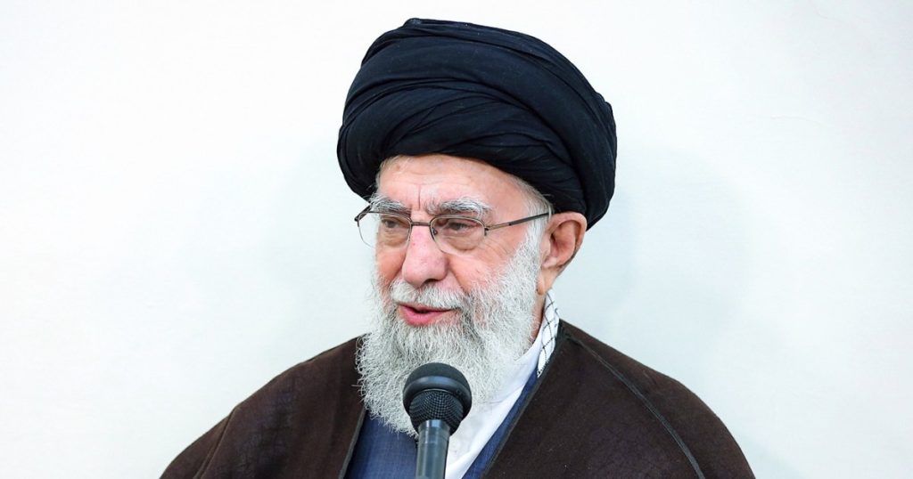 240421 Ayatollah Ali Khamenei 131p 4532bb