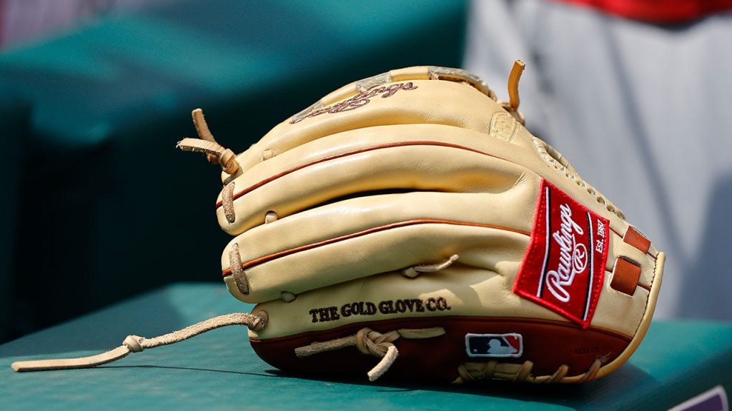 Baseball glove