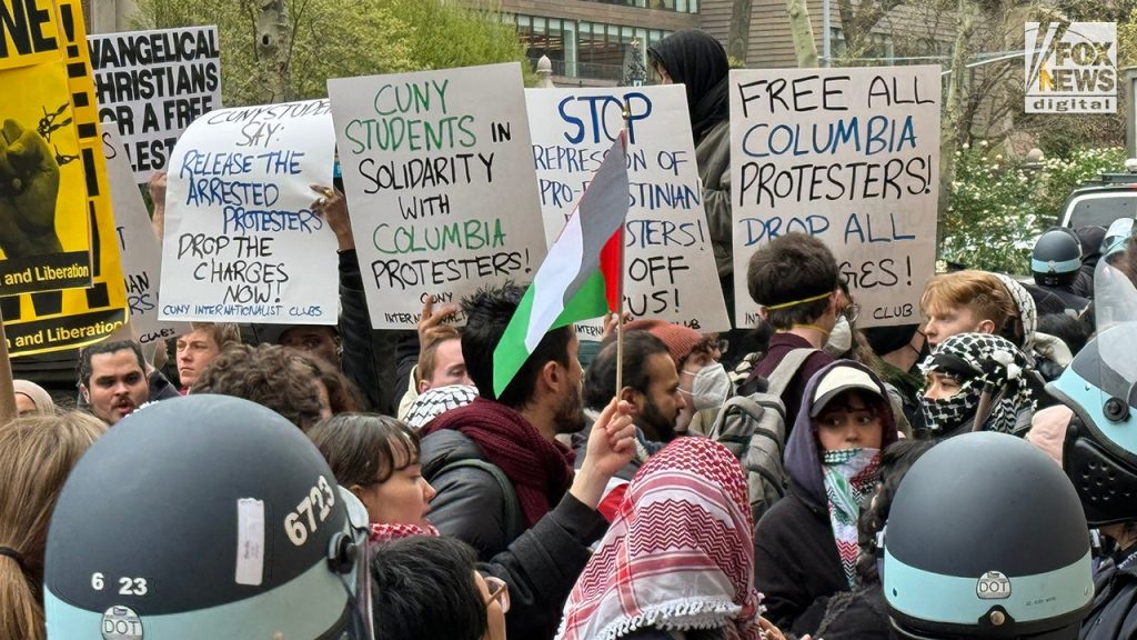 Columbia University NYPD Israel Palestine Protests NYC 34 1