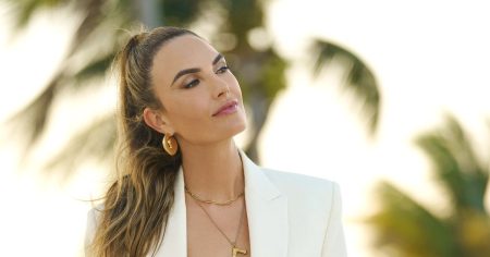 Elizabeth Chambers Says She Can Never Do Reality TV While Filming Her Show