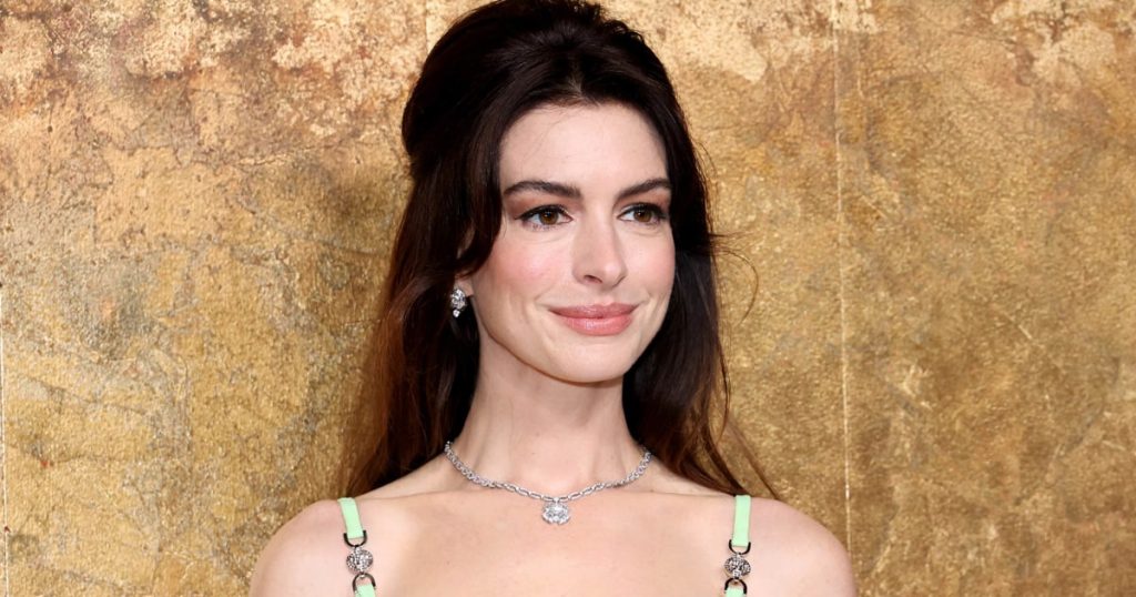 anne hathaway mc 240430 45e826