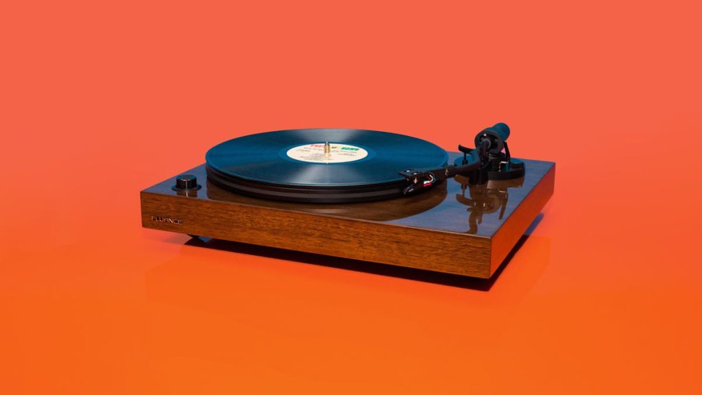 003 best turntables under 300 color