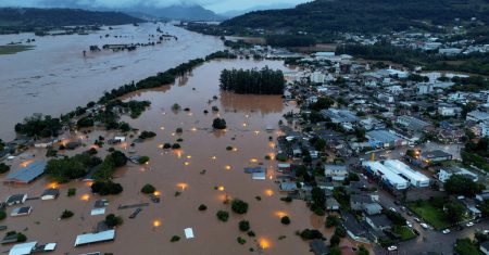 02brazil floods stack facebookJumbo