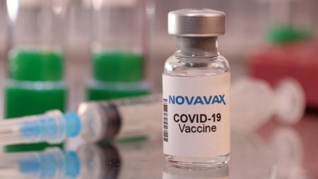 107290093 16927148072022 01 16t000000z 1335663153 rc2i0s9llhii rtrmadp 0 health coronavirus vaccine