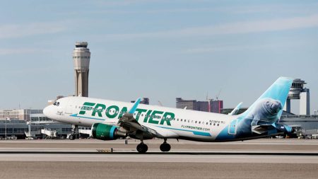 107368576 1706906823292 gettyimages 1245187252 BIZ FRONTIER AIRLINES CUSTOMER SVC LV