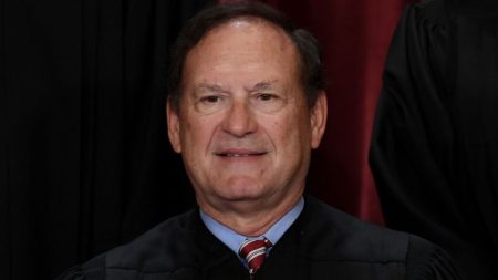 221025183333 justice samuel alito file 100722