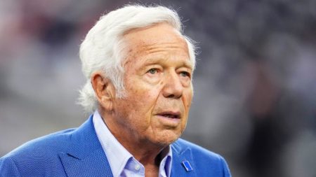 240125070332 01 robert kraft 2023 file