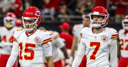 240522 patrick mahomes harrison butker ew 323p 9ee91d