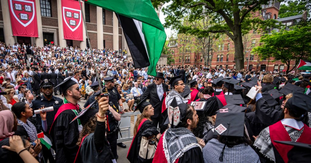 240523 harvard graduation ew 517p 57745d