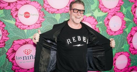 Dean McDermott Goes Instagram Official With New Girlfriend