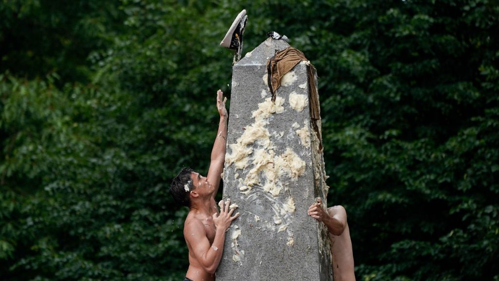 Naval Academy Monument Climb