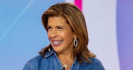 hoda kotb workout mc 240506 02696f